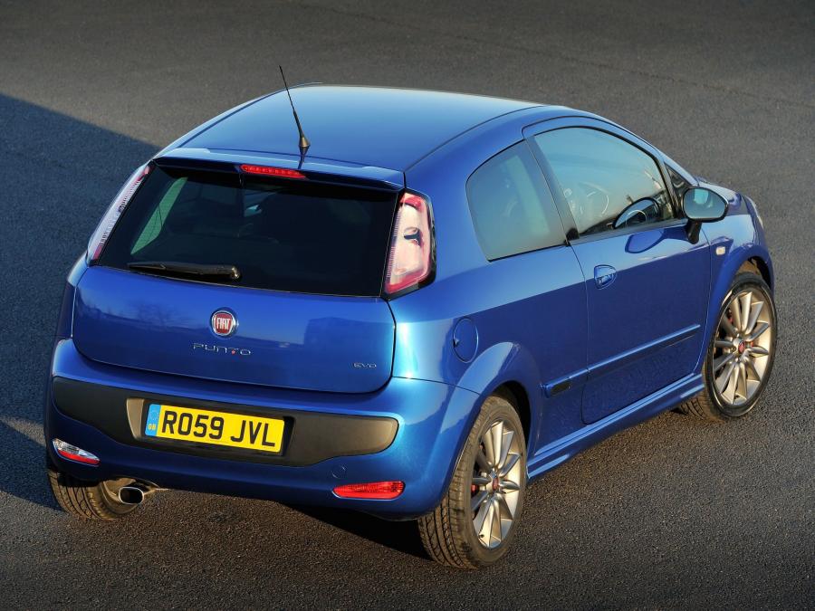  Fiat Punto Evo 3-Door 2010 года  (UK) (фото 5 из 16)